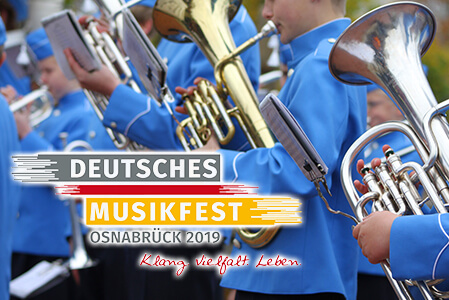 Aktuelles-Deutsche-Musikfest-Blasmusiker-und-Logo